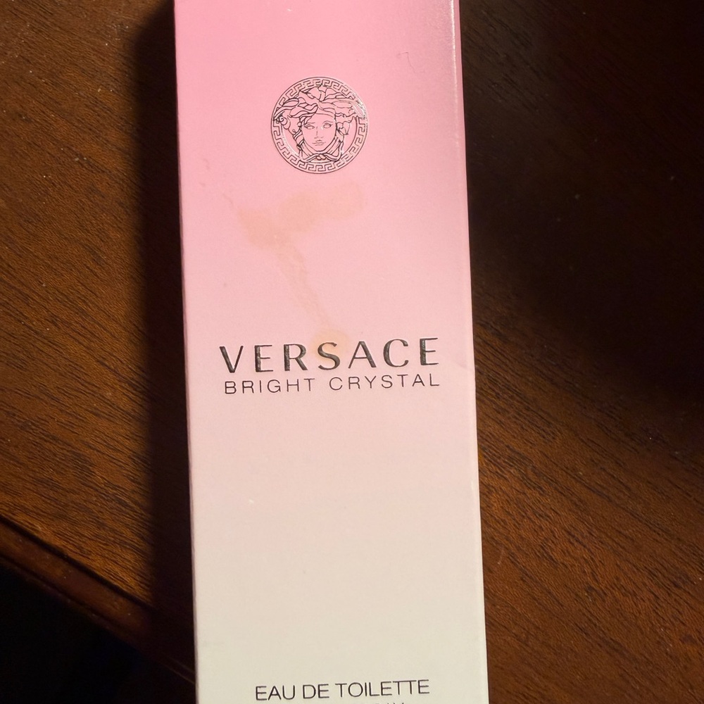 Versace Bright Crystal Pink and White Packaging